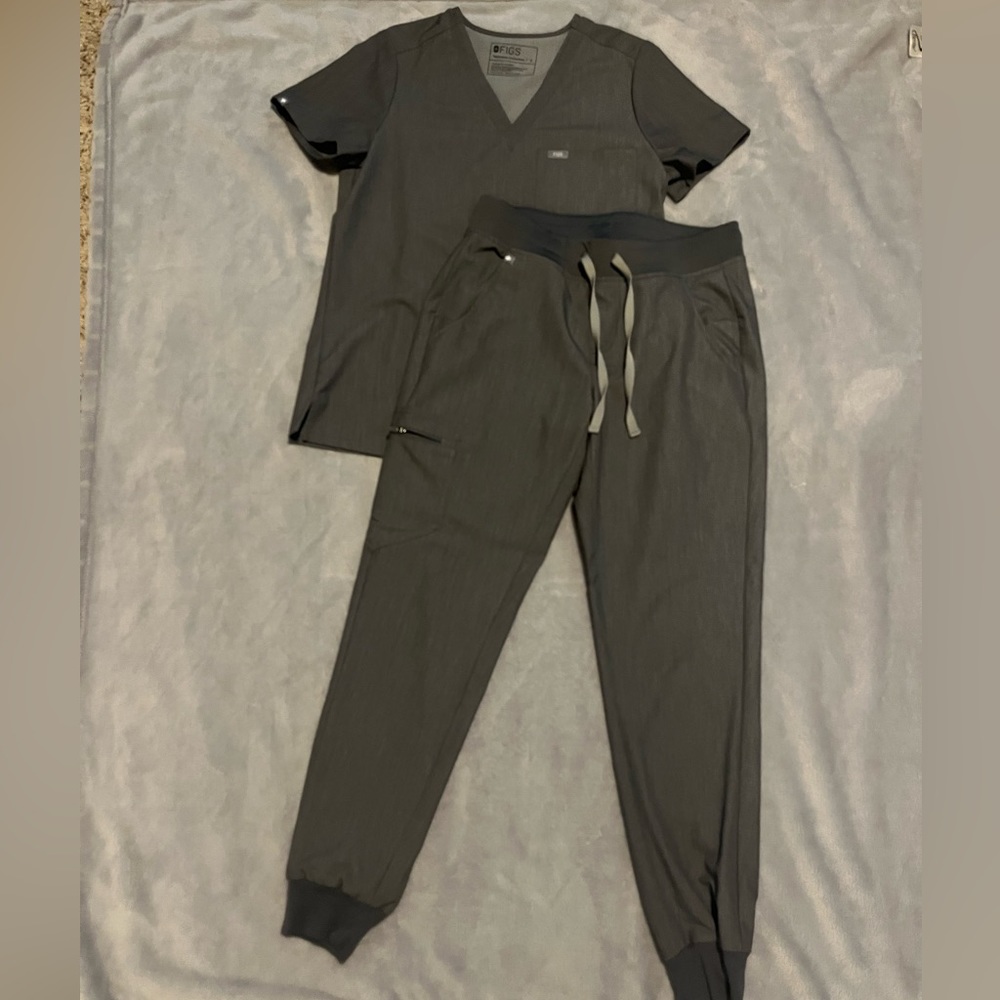 Figs scrub set Size Small (Catarina Top, Zamora Bottom)